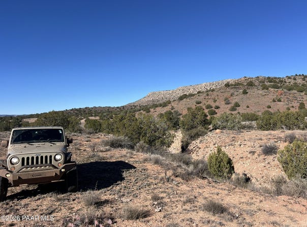 298 Quartz Hill Road, Ash Fork, AZ 86320