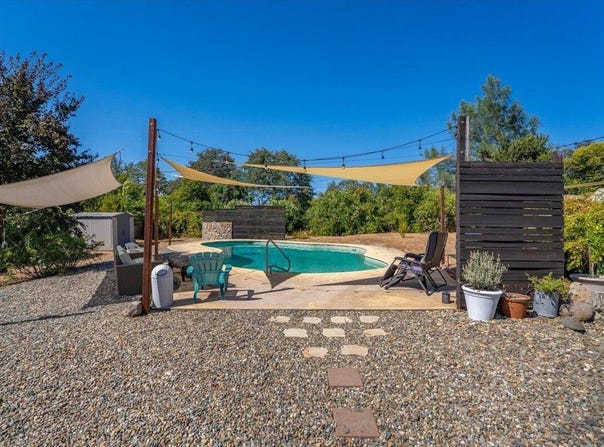 1394 Mistletoe Lane, Redding, CA 96002