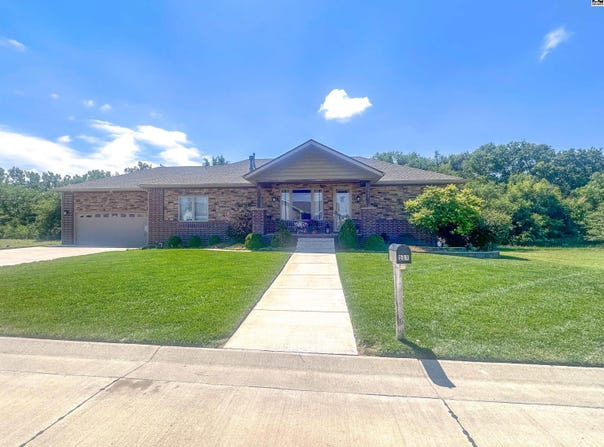 567 Peltiers Way, Pratt, KS 67124