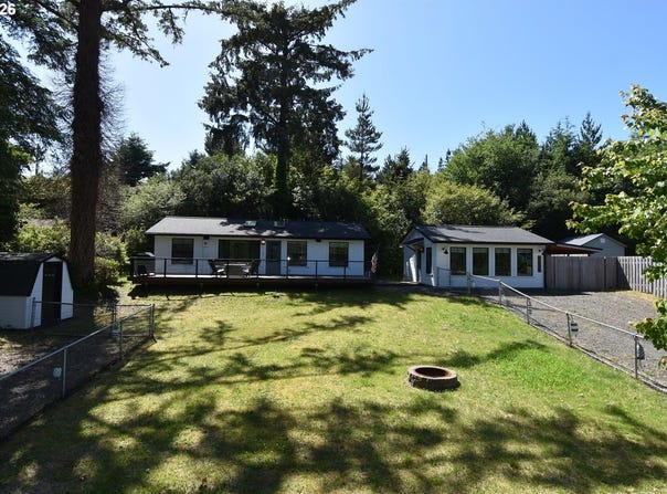 27813 L Pl, OceanPark, WA 98640