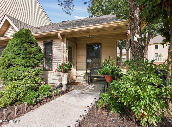 607 Bluebell Dr, Jackson, NJ 08527
