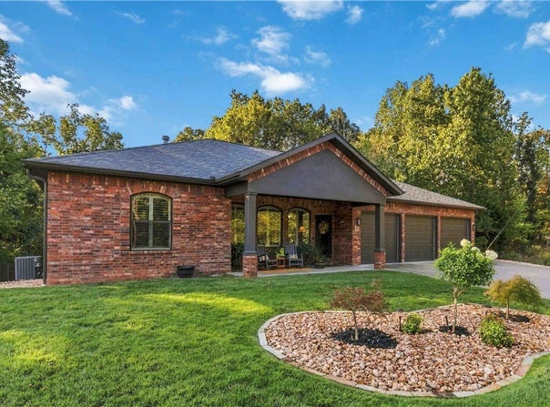 8 Chelmsworth Drive, Bella Vista, AR 72715