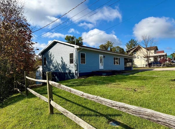 84 Oak Drive, Spencer, WV 25276