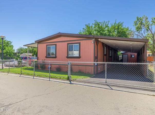 1301 E Avenue I, Lancaster, CA 93535