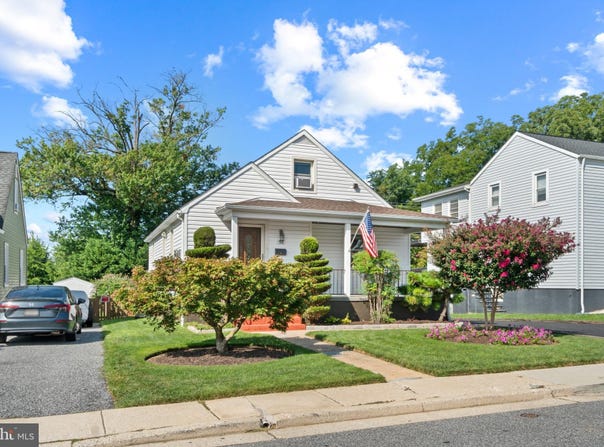 13 HENRY Avenue, BALTIMORE, MD 21236