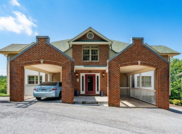 100 Gables Place, Kingsport, TN 37664