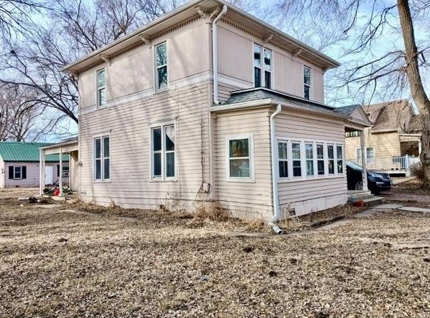 216-216 1/2 High, Vermillion, SD 57069