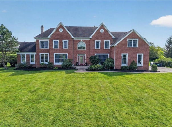 11 BAKER Way, PENNINGTON, NJ 08534