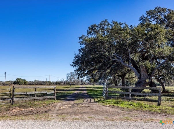 County Road 284, Edna, TX 77964