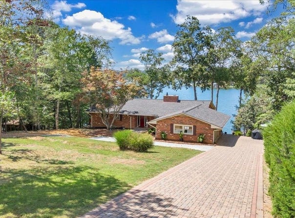 1080 Forest Way Circle, Moneta, VA 24121