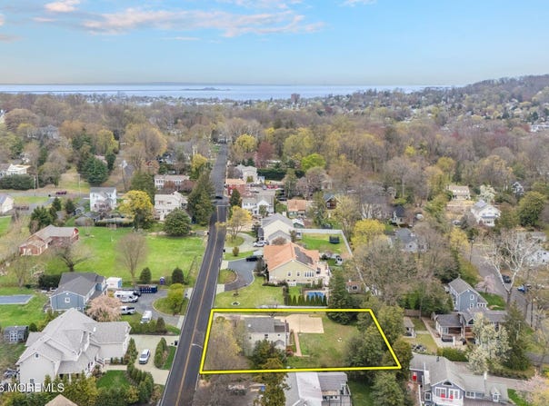 677 Locust Point Road, Rumson, NJ 07760