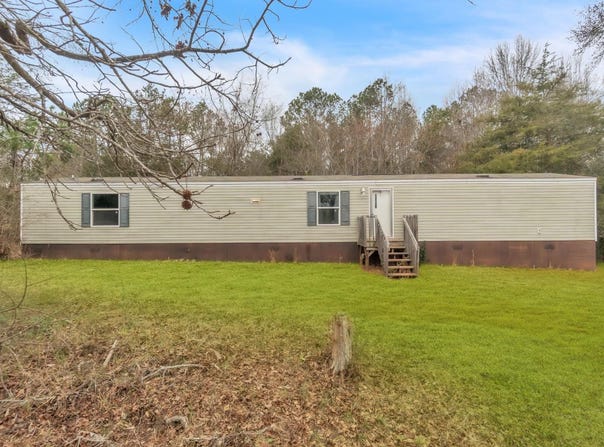 145 Shaw Ridge, Woodruff, SC 29388