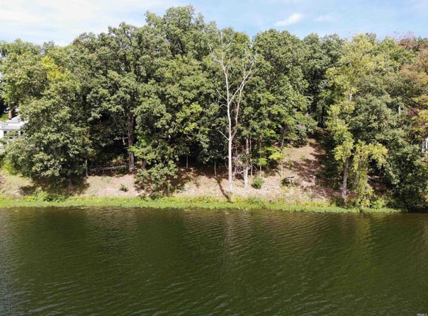 9475 E Promontory Point Drive, Syracuse, IN 46567