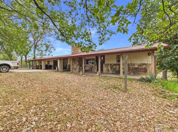 251 County Road 323, Gainesville, MO 65655