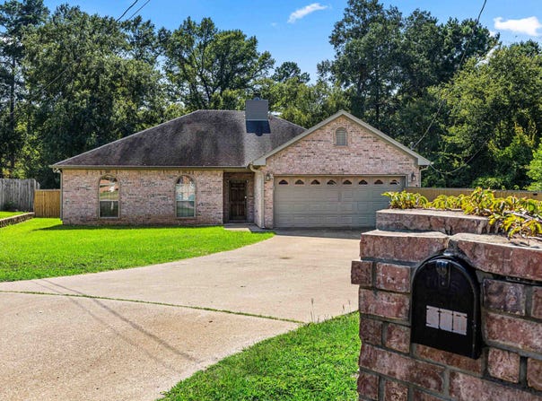 821 Alta, Longview, TX 75601-0000