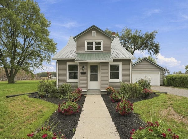 562 E Franklin Street, Berne, IN 46711