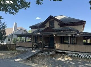 615 E 10TH St, TheDalles, OR 97058