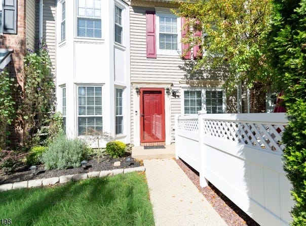 130 Albury Way, North Brunswick Twp., NJ 08902-4210