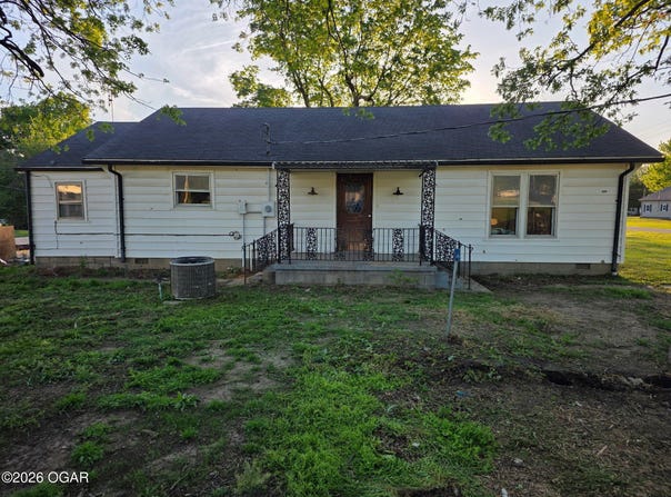710 E 1st Street, Scammon, KS 66773