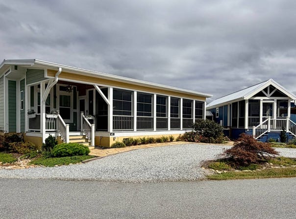 41 Strolling Easy Lane, Flat Rock, NC 28731