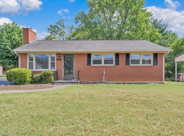 2409 Rollingwood Dr, Salem, VA 24153
