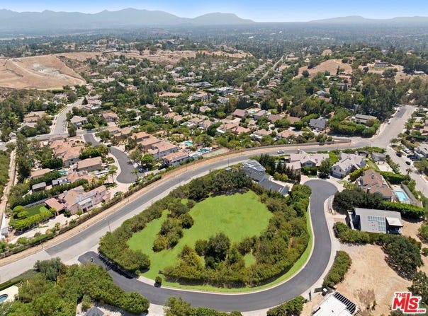 18160 Knoll Hill, Granada Hills, CA 91344