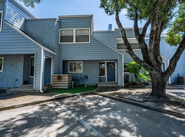 209 FOREST HILLS, ROCKPORT, TX 78382