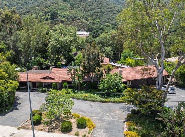 6320 Honolulu Ave, Los Angeles, CA 91214