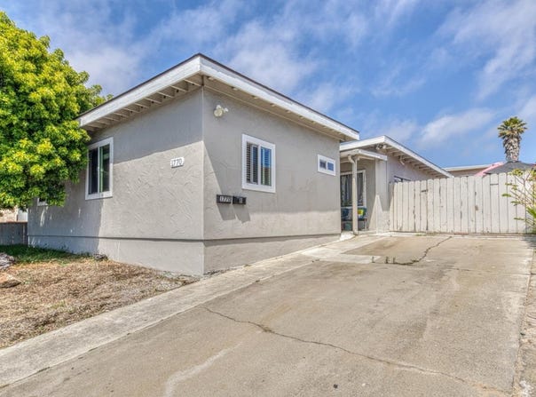 1770 Flores ST, SEASIDE, CA 93955