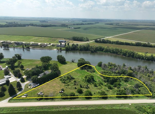 Greene Rd, Greene, IA 50636