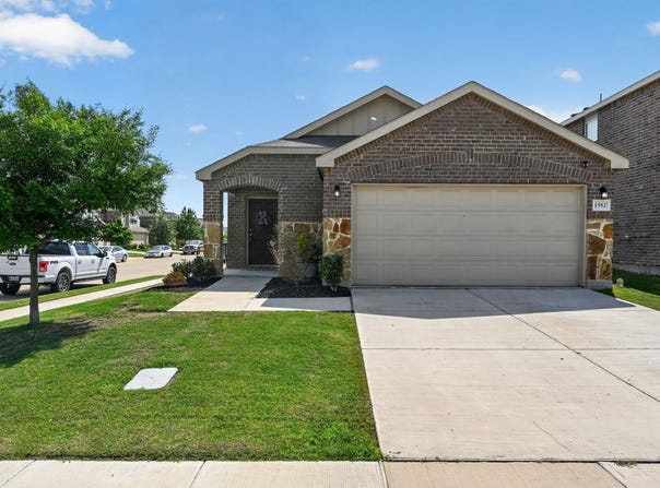 1552 Vega Drive, Forney, TX 75126