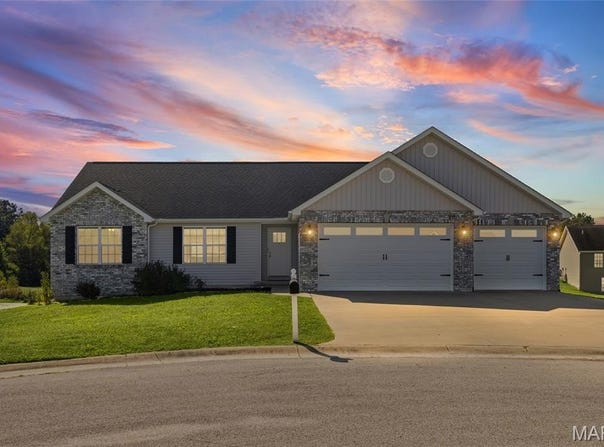 866 Pebble Beach Court, Union, MO 63084