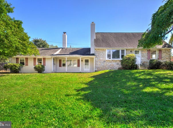 100 NEW JERSEY Avenue, CHALFONT, PA 18914