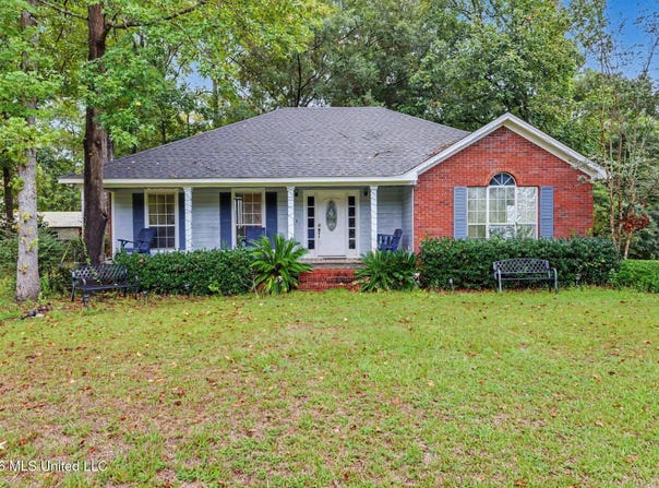 153 Old Mobile Highway, Lucedale, MS 39452