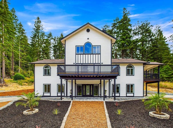 155 Pomeroy Hollow Road, Freshwater, CA 95503