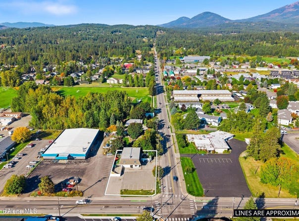 102 S Division Ave, Sandpoint, ID 83864