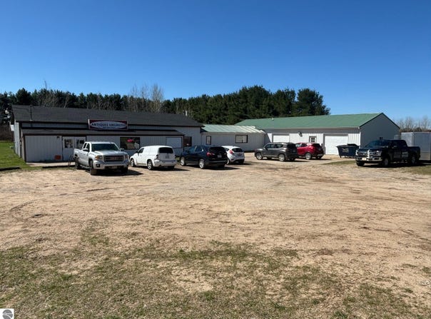 5684 E Broadway Road, Mt Pleasant, MI 48858