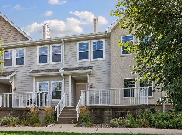 2107 Cedar Grove Trail, Eagan, MN 55122