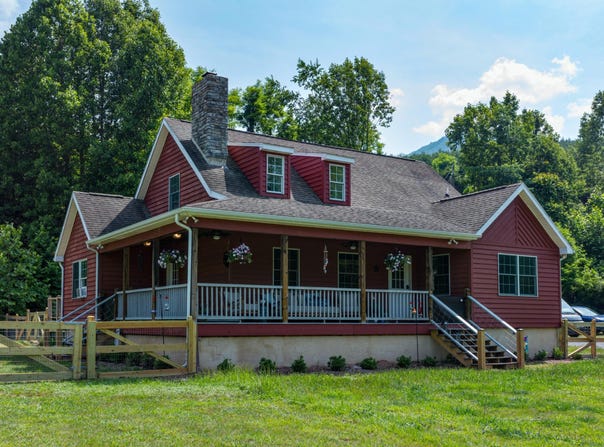 665 Blacks Creek Rd, Lexington, VA 24450