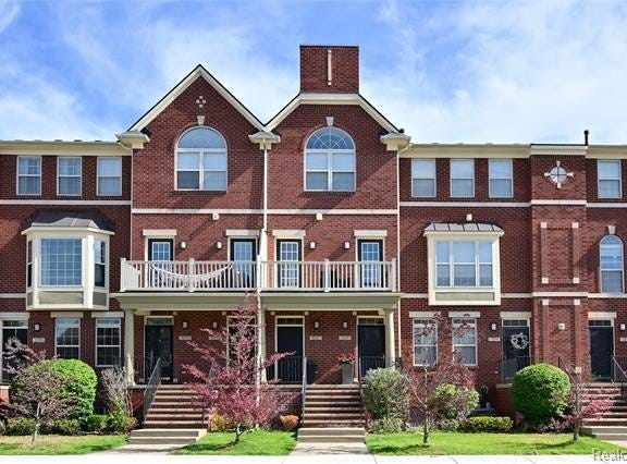 3263 Camden Drive, Troy, MI 48084