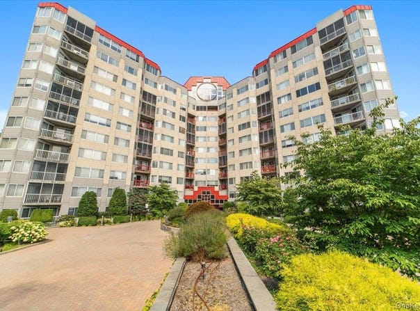 10 Stewart Place, White Plains, NY 10603