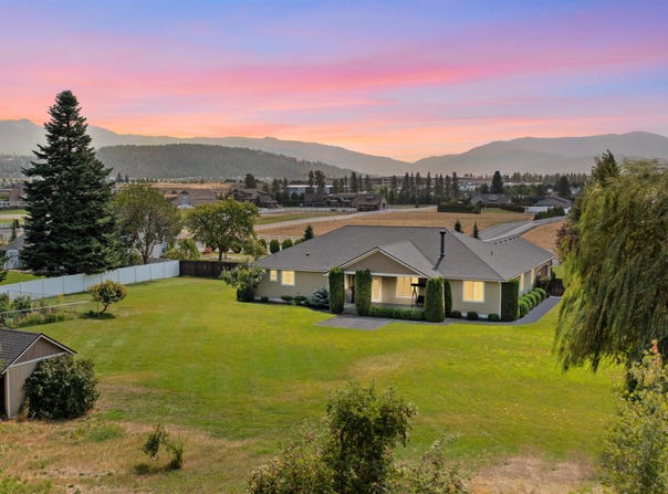 3210 N Molter Rd, Otis Orchards, WA 99027