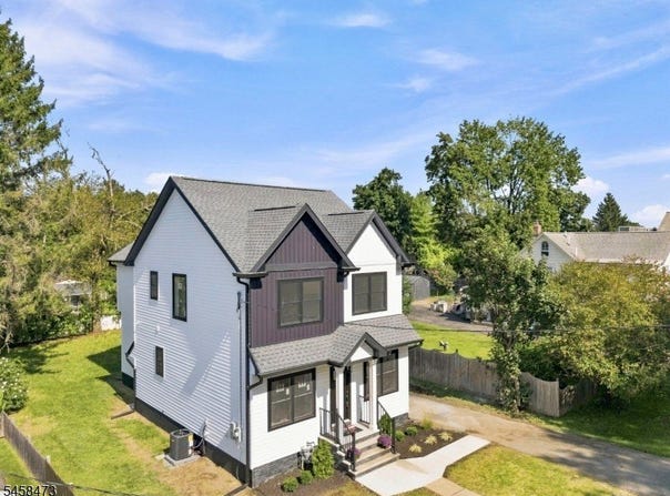 139 Main St, Franklin Boro, NJ 07416-1542