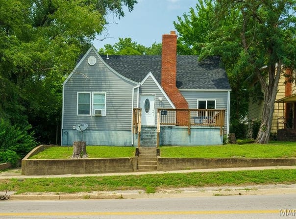 709 E 10th Street, Rolla, MO 65401