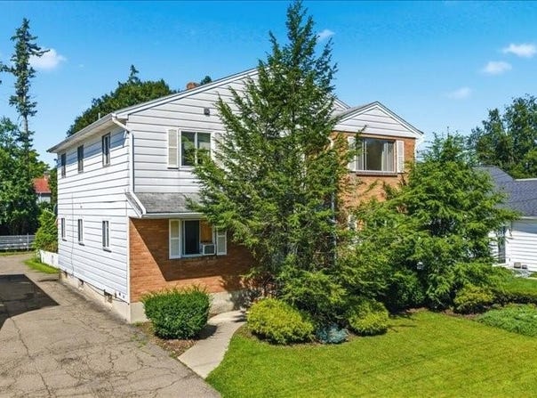 111 West End Avenue, BINGHAMTON, NY 13905