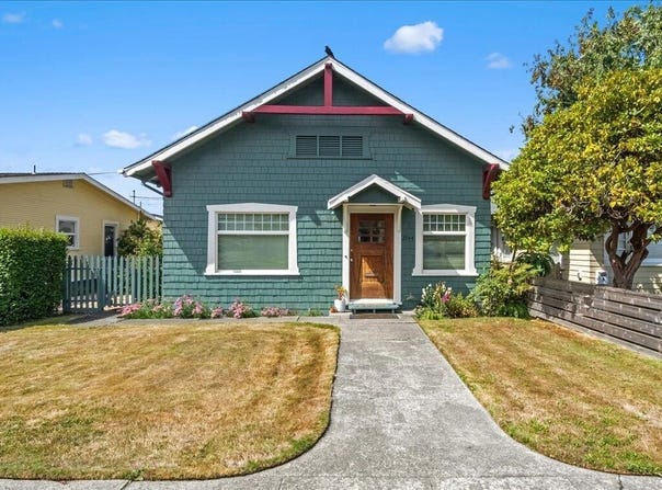 2744 F Street, Eureka, CA 95501