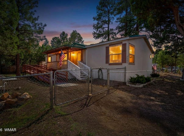 2175 Hashknife Drive, Overgaard, AZ 85933