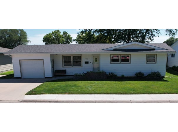 926 E 9th Street, Ogallala, NE 69153