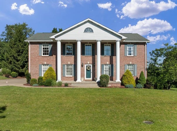 18 RENAISSANCE WAY, Wheeling, WV 26003