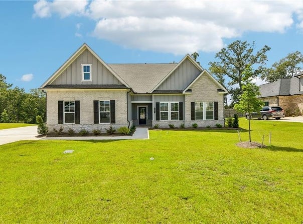 321 Apalachee Way, Bonaire, GA 31005